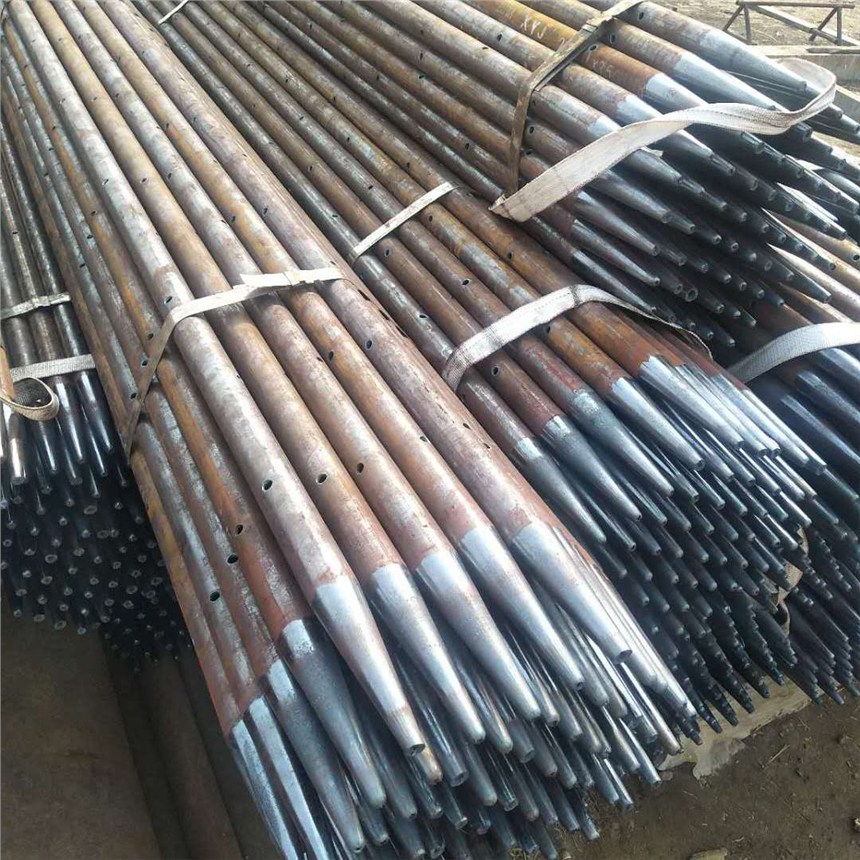 喀什诺德金属结构1300吨注浆管发往云南昆明 助力西南基建